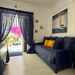 Fay's Paradise Apartment Polychrono