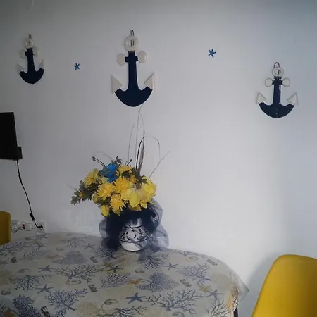 דירה Fay's Paradise פוליכרונו