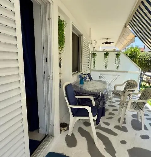 Fay's Paradise Apartament Polychrono